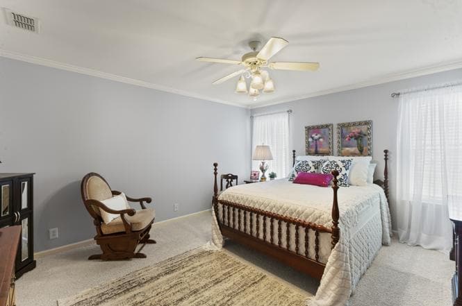 Building Photo - 2808 Stonehedge Dr