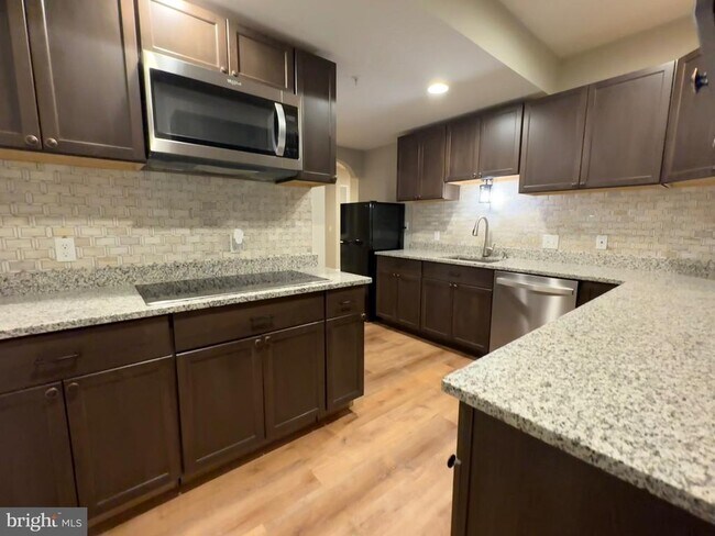 Building Photo - 107 Shilling Ave