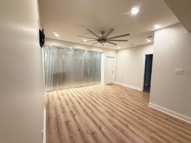 Building Photo - 3145 Pine Valley Way