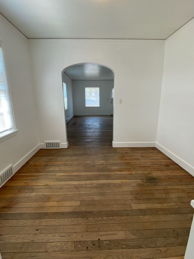 Building Photo - Charming 3 bed/1 bath home in Wenatchee!