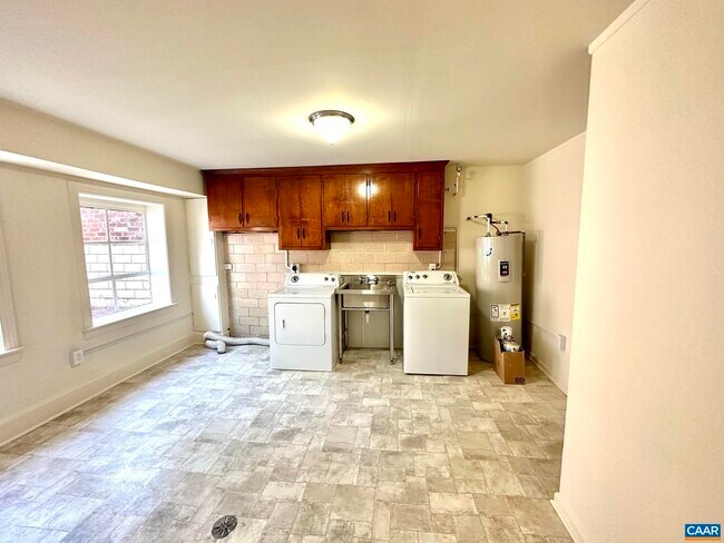 Building Photo - 2278 Hansens Mountain Rd