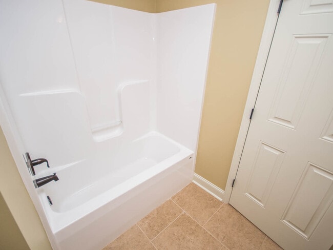 Building Photo - Minutes to Mazda Toyota and Amazon. Fenced back yard