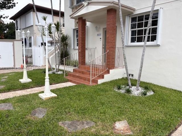 Building Photo - 3521 SW 23rd St