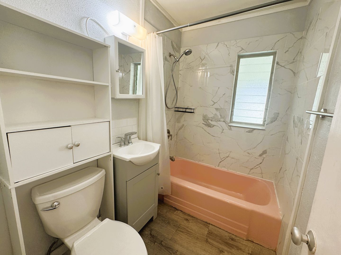 Building Photo - Cozy 3 Bedroom Home with Updated Kitchen and Spacious Yard in Port Charlotte
