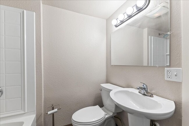 Building Photo - 1 Bedroom 1 Bathroom Basement Apartment on the Boise Bench