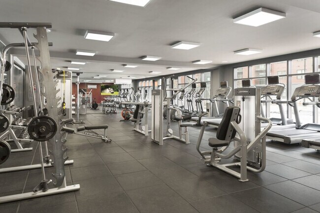 Building Photo - 479 Canal St