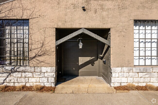 Building Photo - 1611 Williams St