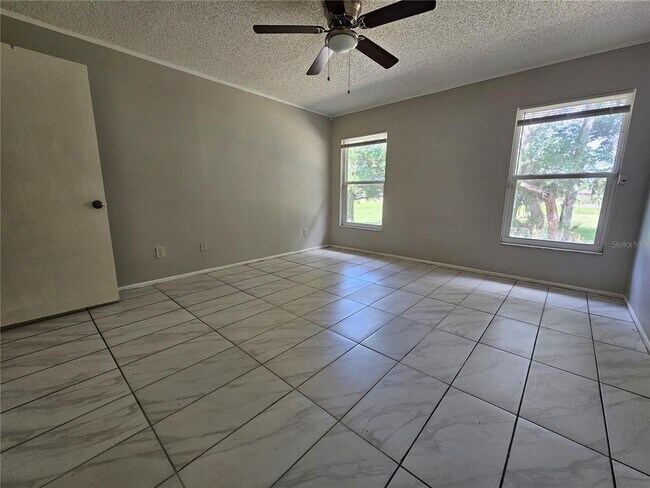 Building Photo - 6560 Whirlaway Cir