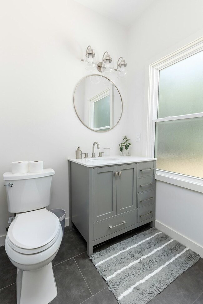 Building Photo - 2109 NW 36th St