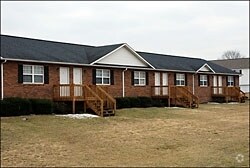 Building Photo - Twin Hills
