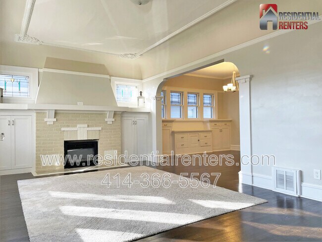 Building Photo - 2369 N 61st St