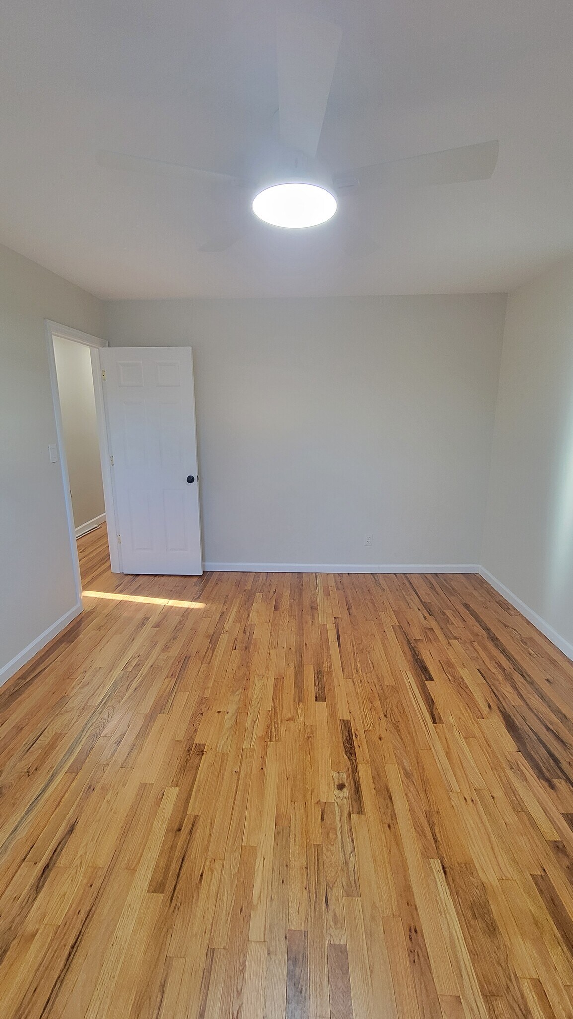 Building Photo - 23 Princeton Dr