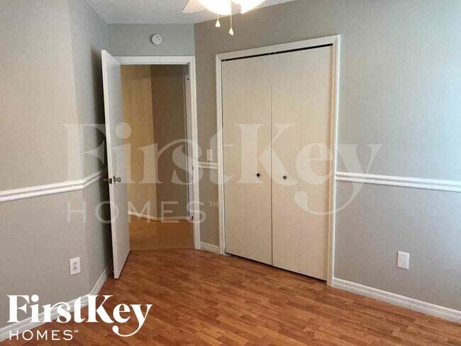 Building Photo - 11764 Shirburn Cir