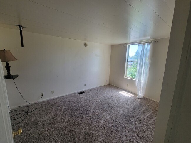 Building Photo - SAC T 9081-9085