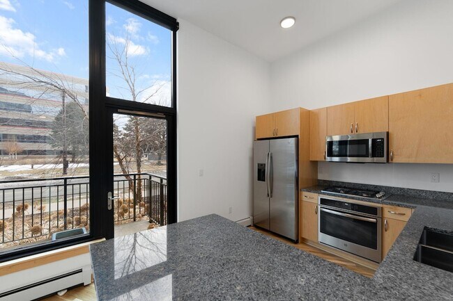 Building Photo - 1240 S 2nd St