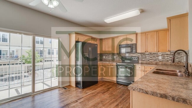 Building Photo - 7707 W 158th Terrace