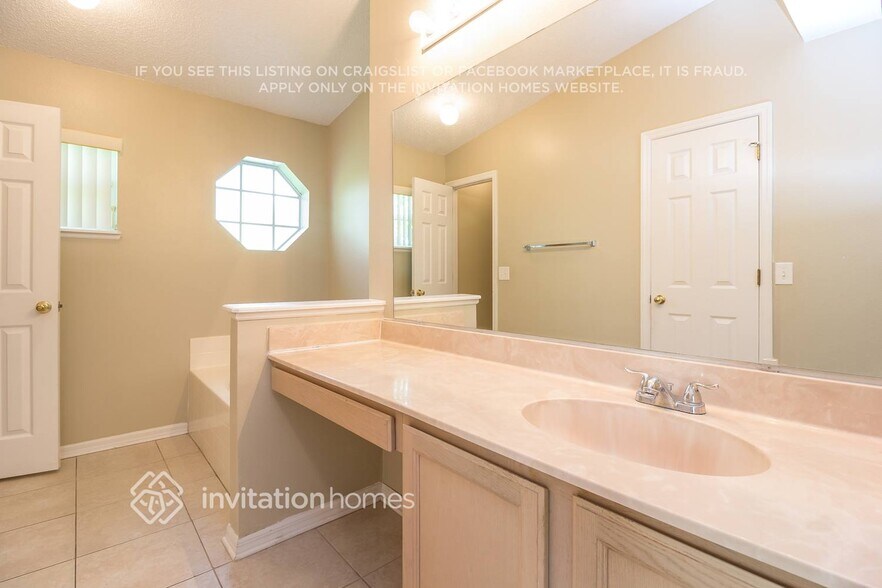 Building Photo - 3277 Bellingham Dr