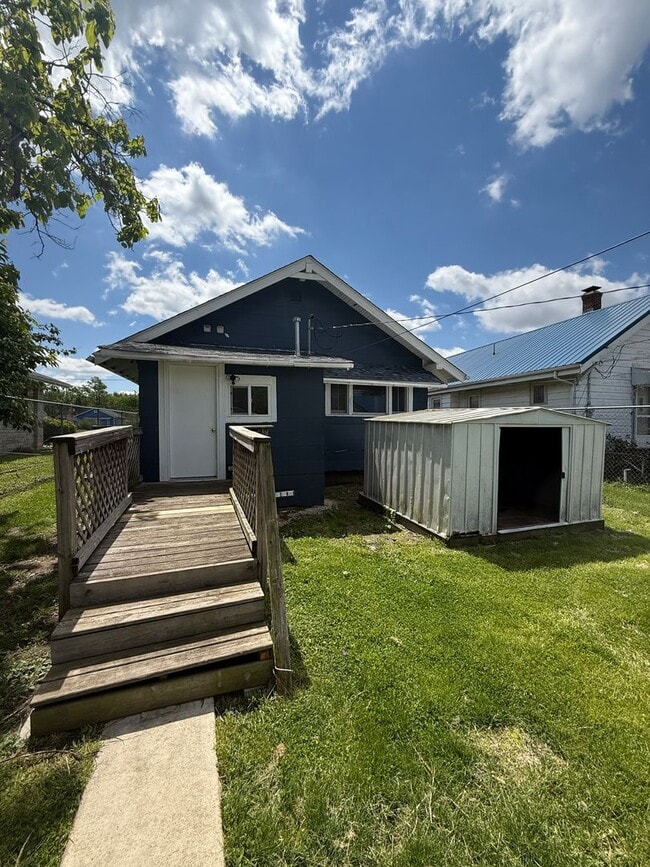 Building Photo - 2 Bed 2 bath remodeled home