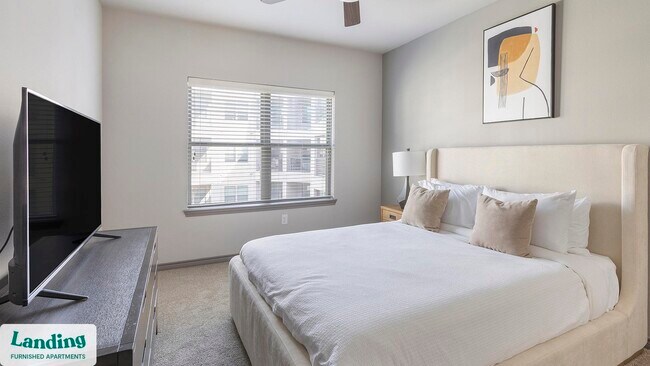 Building Photo - 650 S Main St