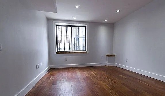 Building Photo - 18 Jefferson St