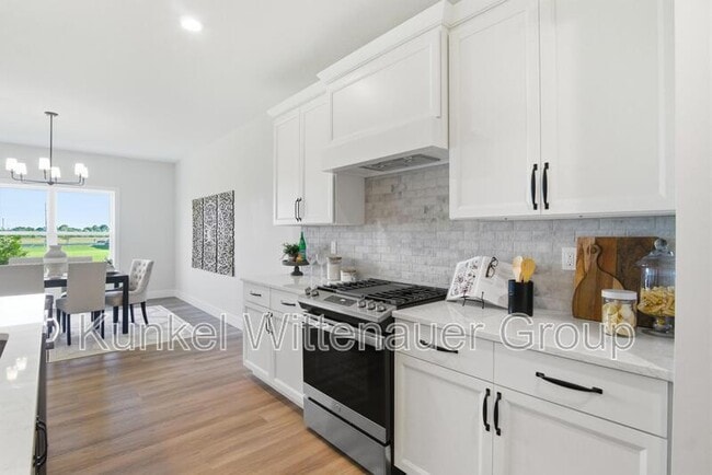 Building Photo - 829 Bushwood Way