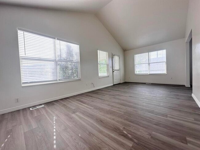 Building Photo - 327 N 270 W