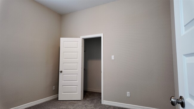 Building Photo - 360 Mallorn Ln