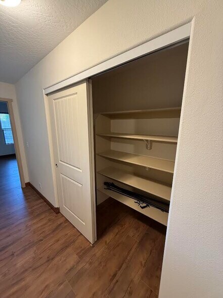 Building Photo - 3420 W Pescador Dr