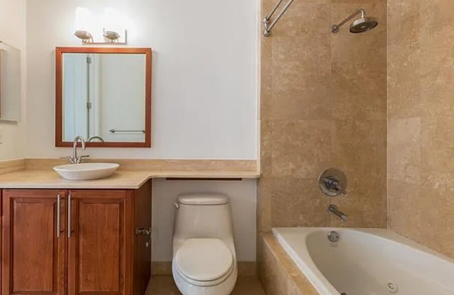 Building Photo - 1805 Ponce de Leon Blvd