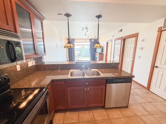 Building Photo - 6432 NE Melby Way