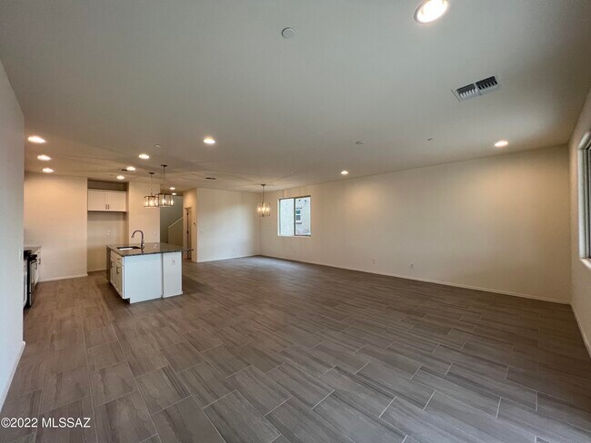 Building Photo - 12171 W Amarissa Dr