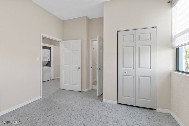 Building Photo - 2740 35th Ave NE