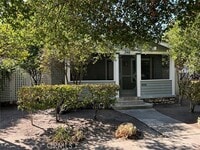 Building Photo - 246 W 4th St