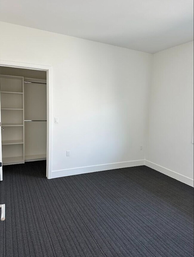 Building Photo - Wembly Park - Ashely Rental Income
