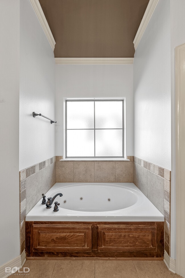 Building Photo - 4402 Ellis Ct