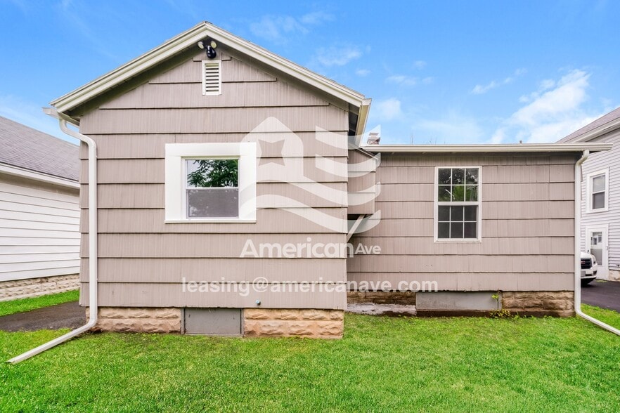 Building Photo - 120 Bradford St