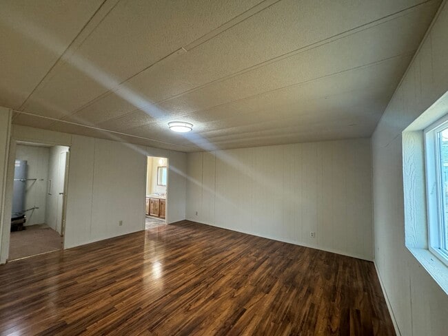 Building Photo - 170 S Outlook Rd