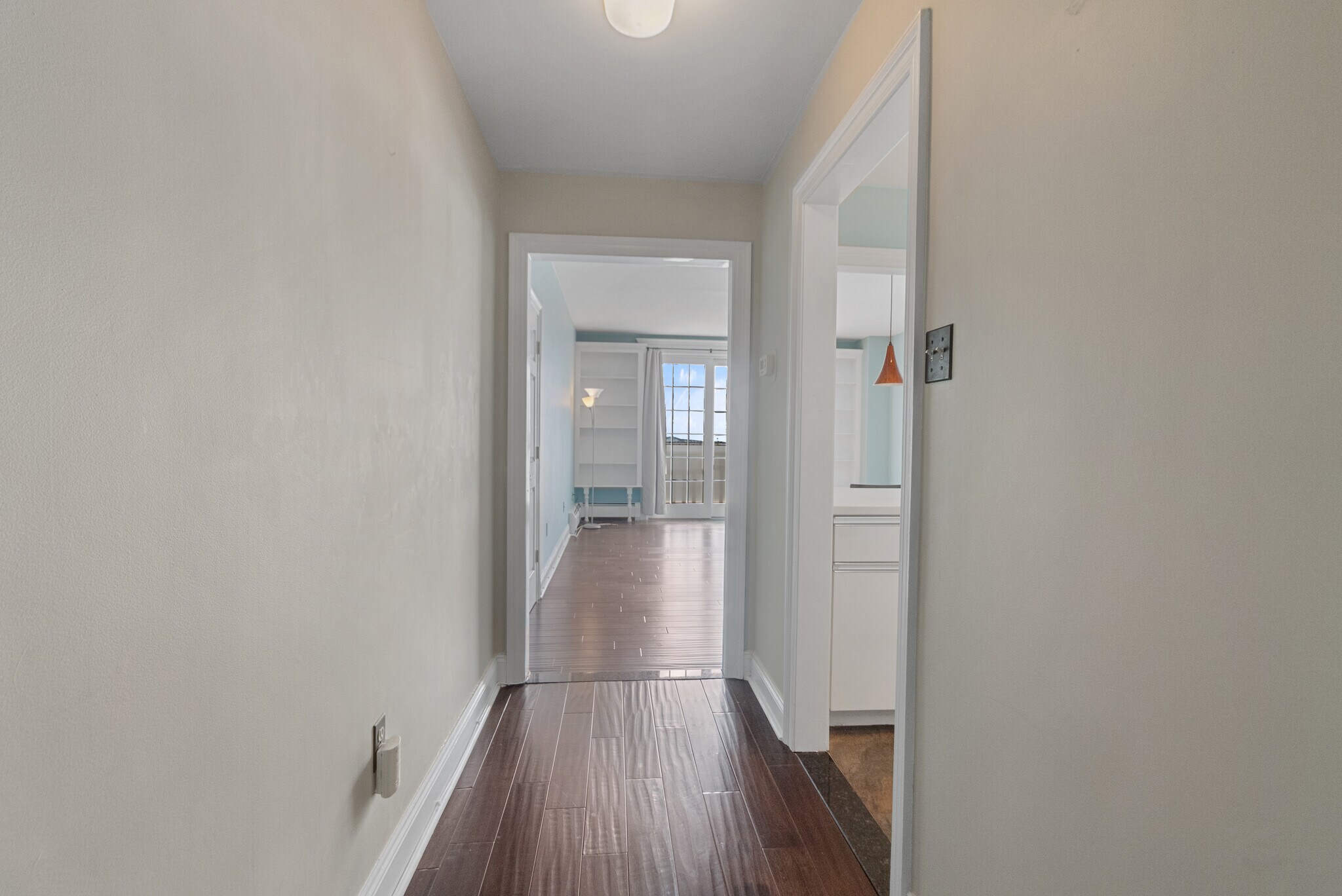 Building Photo - 100 Shearwater Ct E