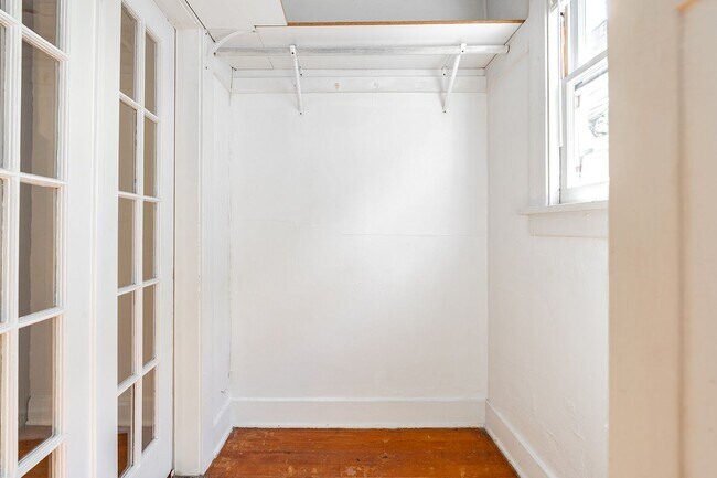 Interior Photo - Broadway Court