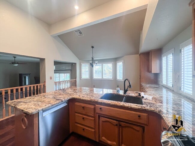 Building Photo - 8204 Eversley Ct