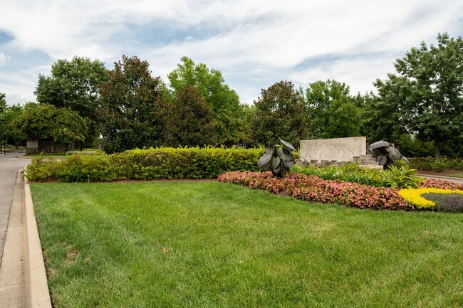 Building Photo - **LUXURIOUS GATED COMMUNITY IN FRANKLIN ZO...