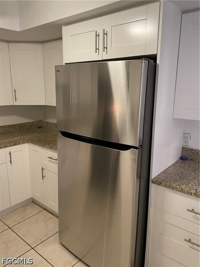 Building Photo - 4906 Victoria Dr