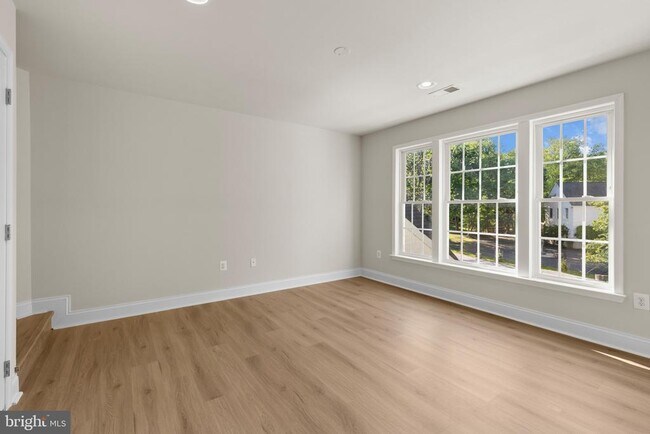 Building Photo - 9724 Centennial Meadows Ln