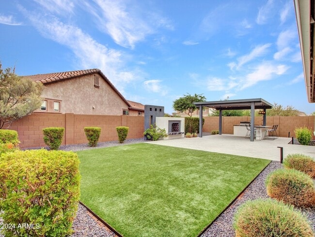 Building Photo - 44529 N Sonoran Arroyo Ln