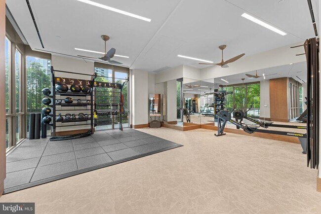 Building Photo - 7887 Jones Branch Dr