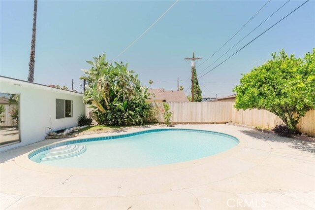 Building Photo - 7114 Cantaloupe Ave
