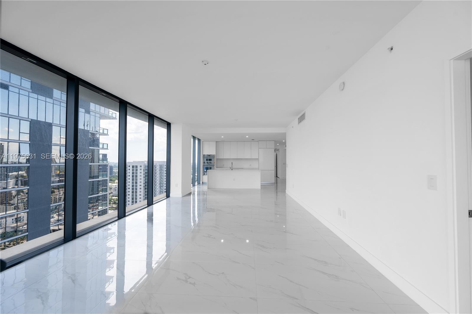 Building Photo - 700 NE 24th St