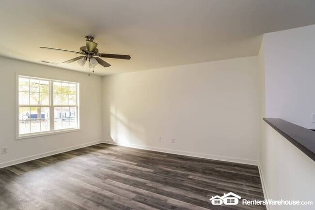 Building Photo - Newly built 4 bedroom 2 bath