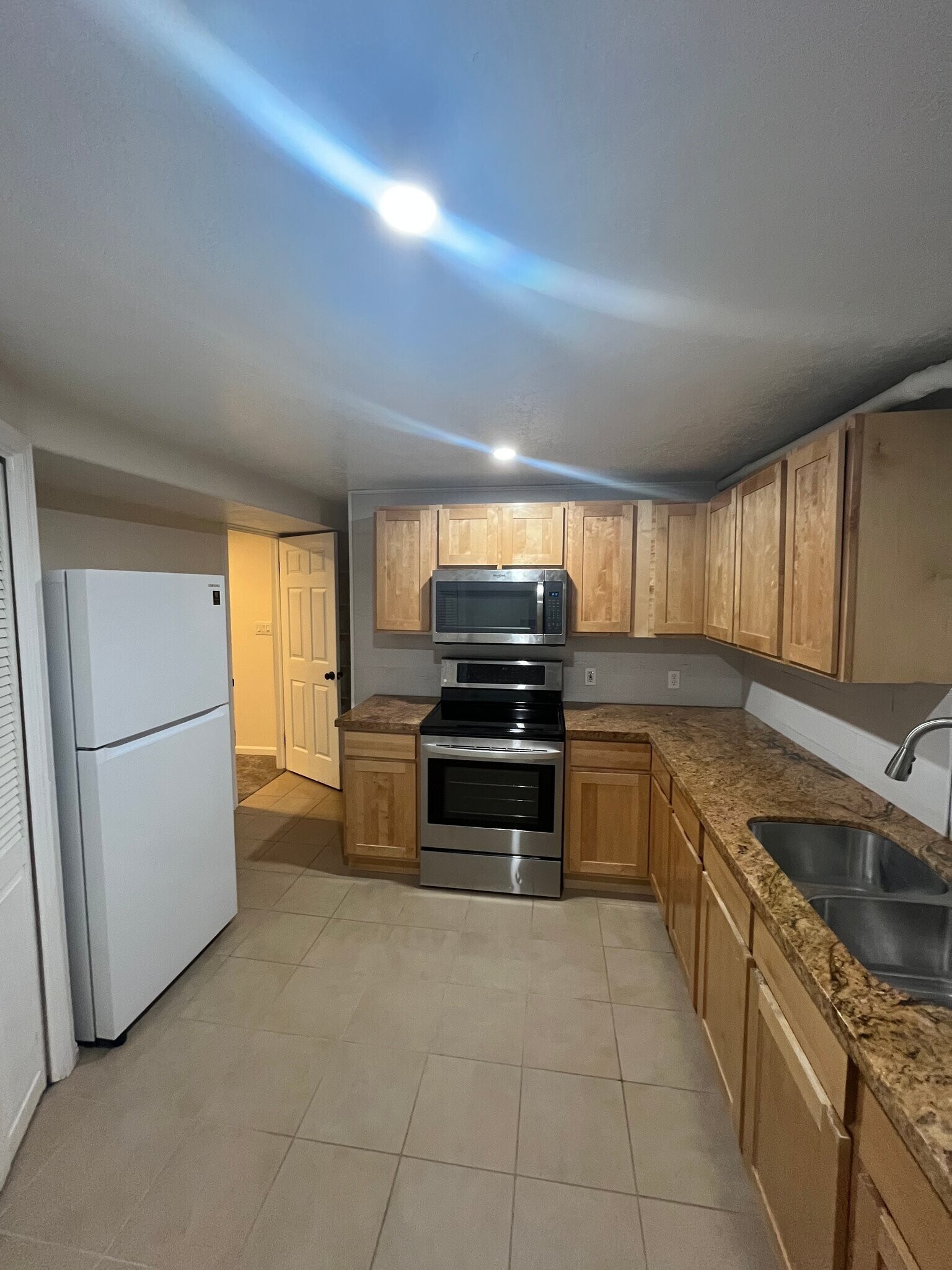 Building Photo - 279 Peachtree Dr