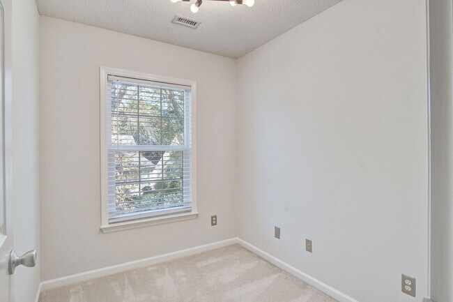 Building Photo - 1547 Clark Sound Cir